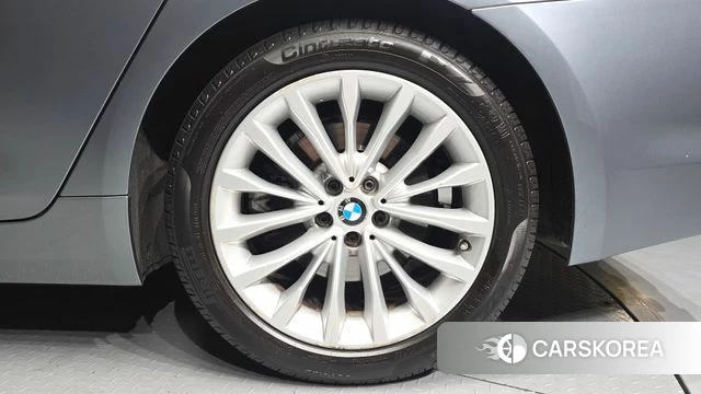 BMW 5 Series (G30) id 4582015 из Кореи 13