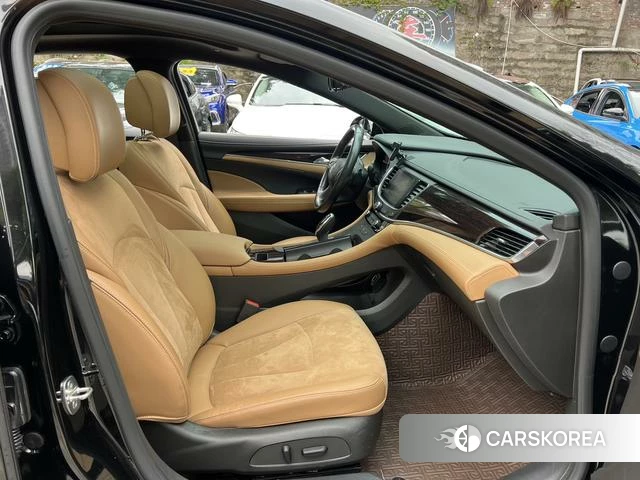 Buick Lacrosse id 4234843 из Китая 13