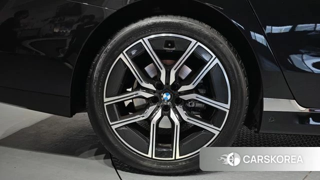 BMW 7 Series (G70) id 4315118 из Кореи 13