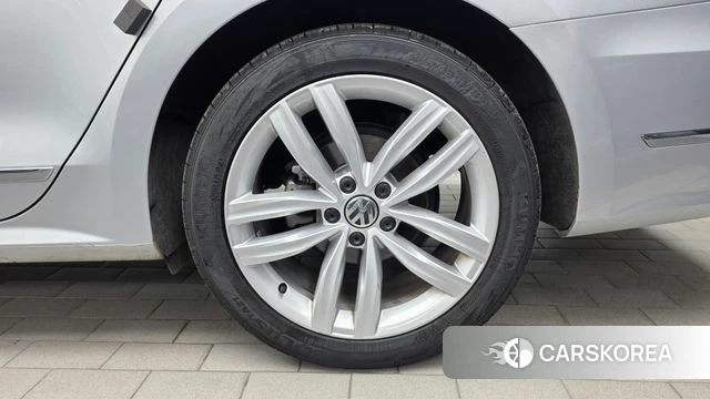 Volkswagen The New Passat id 4536542 из Кореи 13