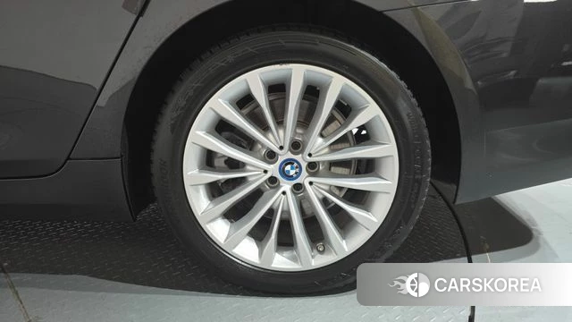 BMW 5 Series (G30) id 4267355 из Кореи 13
