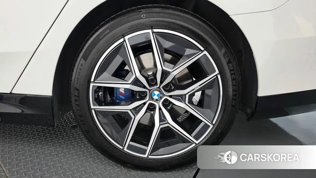 BMW 5 Series (G60) id 4783498 из Кореи 13