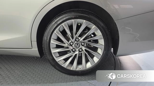 Lexus ES300h 7th generation id 4248979 из Кореи 13