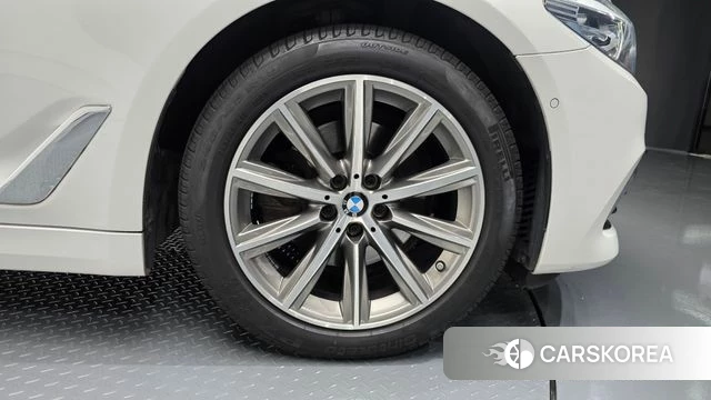 BMW 5 Series (G30) id 4647762 из Кореи 13
