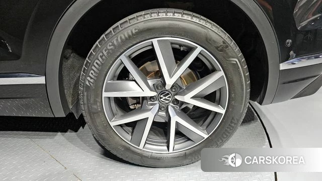 Volkswagen Touareg 3rd generation id 4375549 из Кореи 13