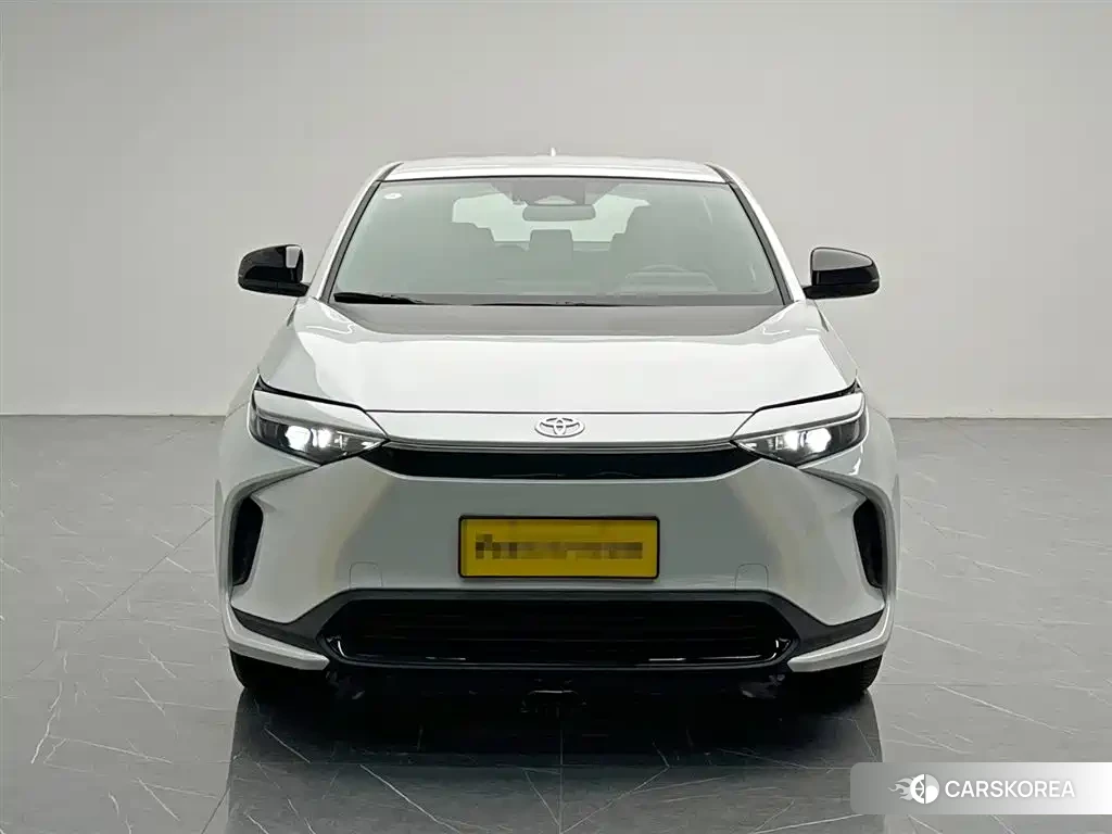 Toyota bZ4X id 4576793 из Китая 13