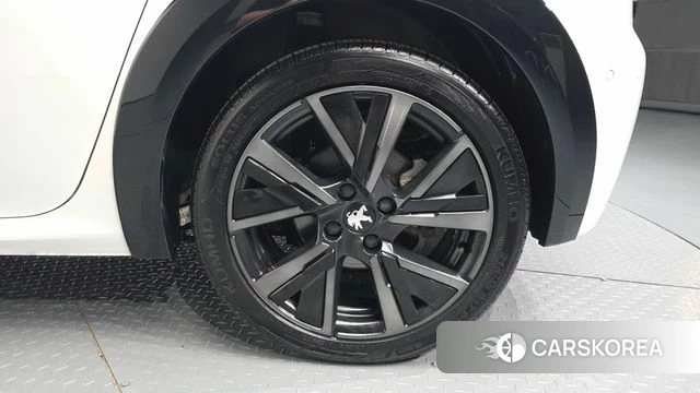 Peugeot e-208 second Generation id 4630495 из Кореи 13