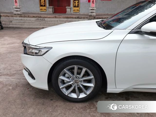Honda Accord id 4348647 из Китая 13