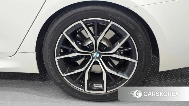 BMW 5 Series (G30) id 4864130 из Кореи 13