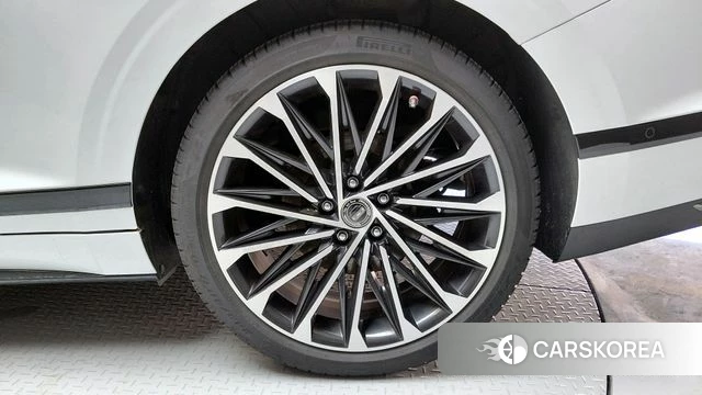 Hyundai Grandeur Hybrid (GN7) id 4414486 из Кореи 13