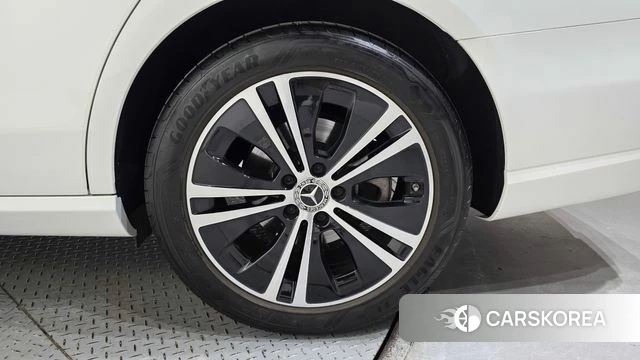 Mercedes-Benz E-Class W213 id 4249756 из Кореи 13