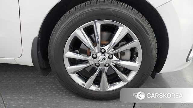 Kia The New Carnival id 4357011 из Кореи 13