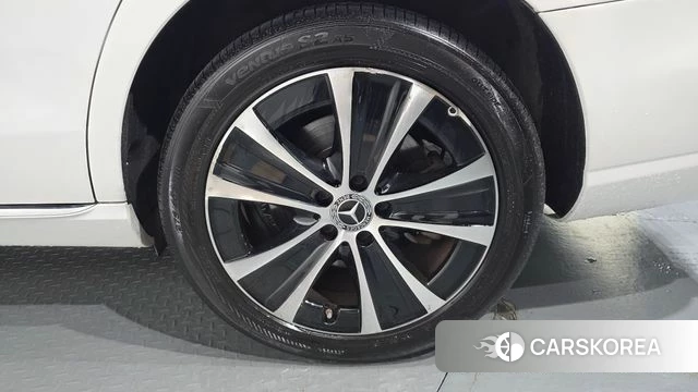Mercedes-Benz E-Class W213 id 4750273 из Кореи 13