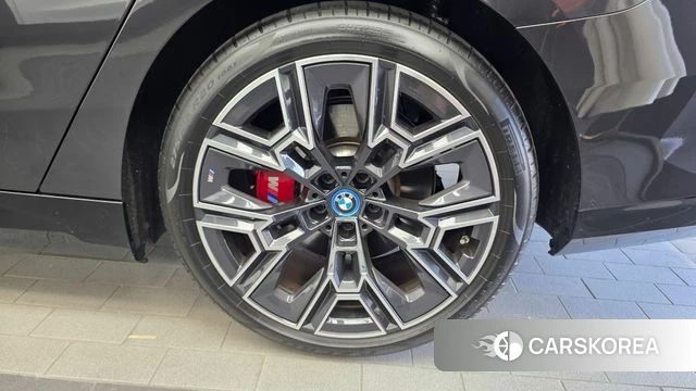 BMW 5 Series (G60) id 4904625 из Кореи 13
