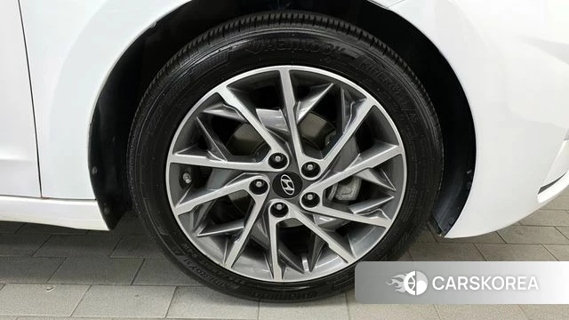 Hyundai The New Avante AD id 4403040 из Кореи 13