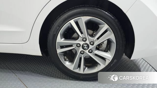 Hyundai Avante AD id 4596255 из Кореи 13