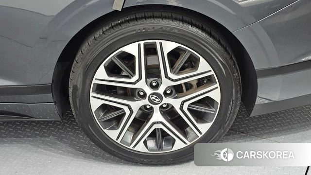 Hyundai Grandeur (GN7) id 4428190 из Кореи 13