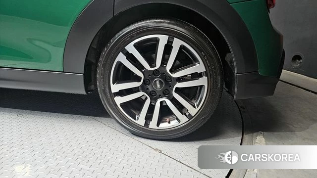 Mini Cooper S id 4185890 из Кореи 13