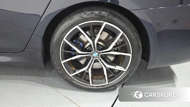 BMW 5 Series (G30) id 4566735 из Кореи 13