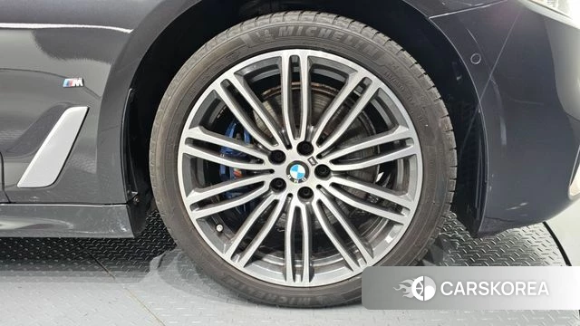 BMW 5 Series (G30) id 4642148 из Кореи 13