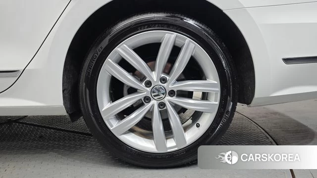 Volkswagen The New Passat id 4742151 из Кореи 13