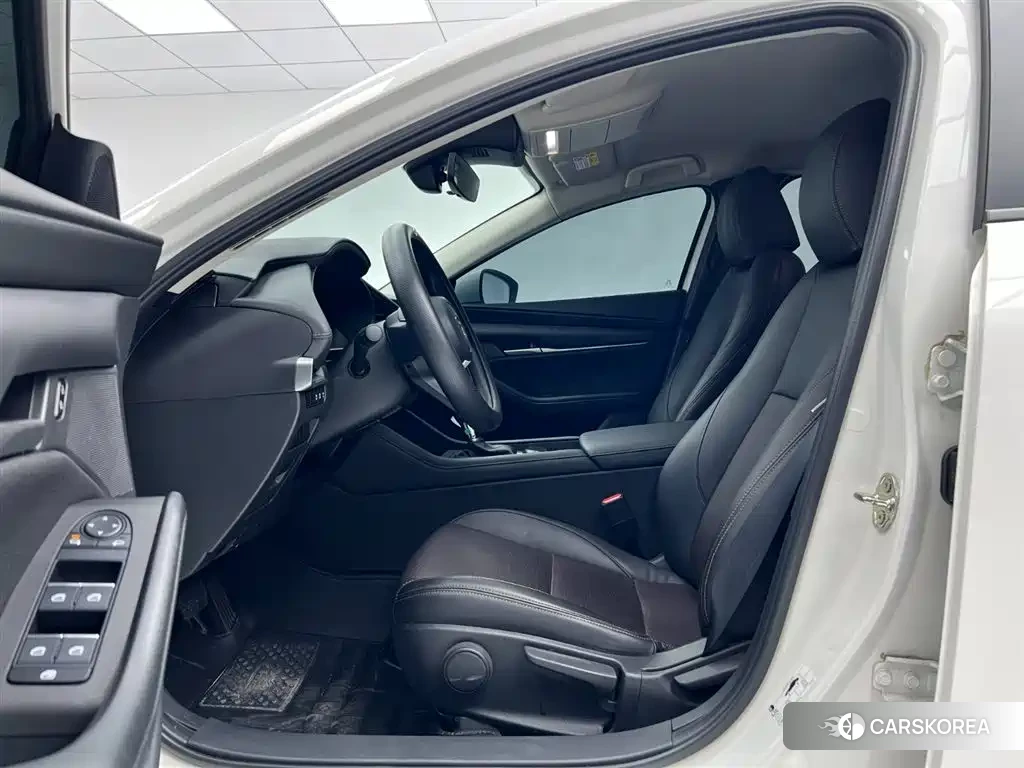 Mazda 3 id 4577616 из Китая 13