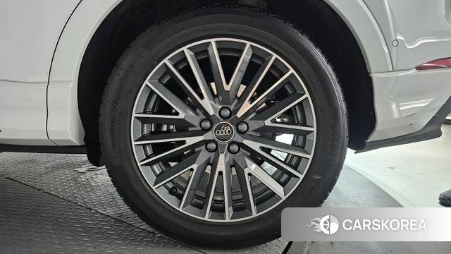 Audi Q3 (F3) id 4506085 из Кореи 13