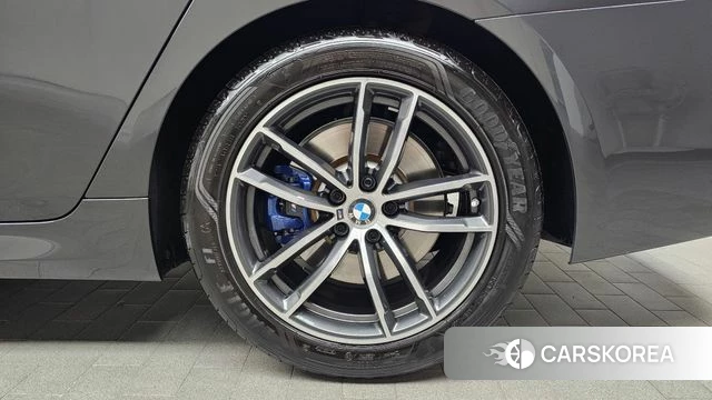 BMW 5 Series (G30) id 4682188 из Кореи 13