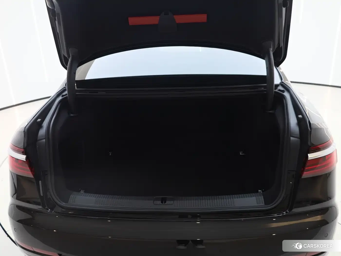 Audi A8 id 4599648 из Китая 13