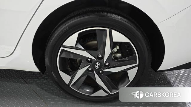Hyundai Avante Hybrid (CN7) id 4489084 из Кореи 13
