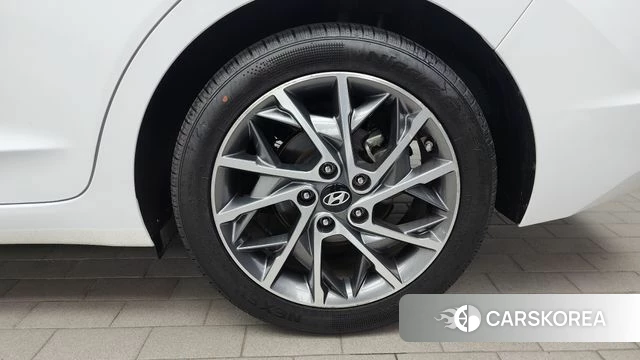 Hyundai The New Avante AD id 4647613 из Кореи 13