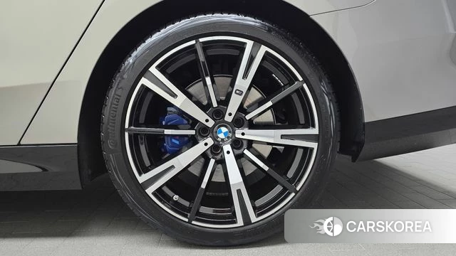 BMW 5 Series (G60) id 4649711 из Кореи 13