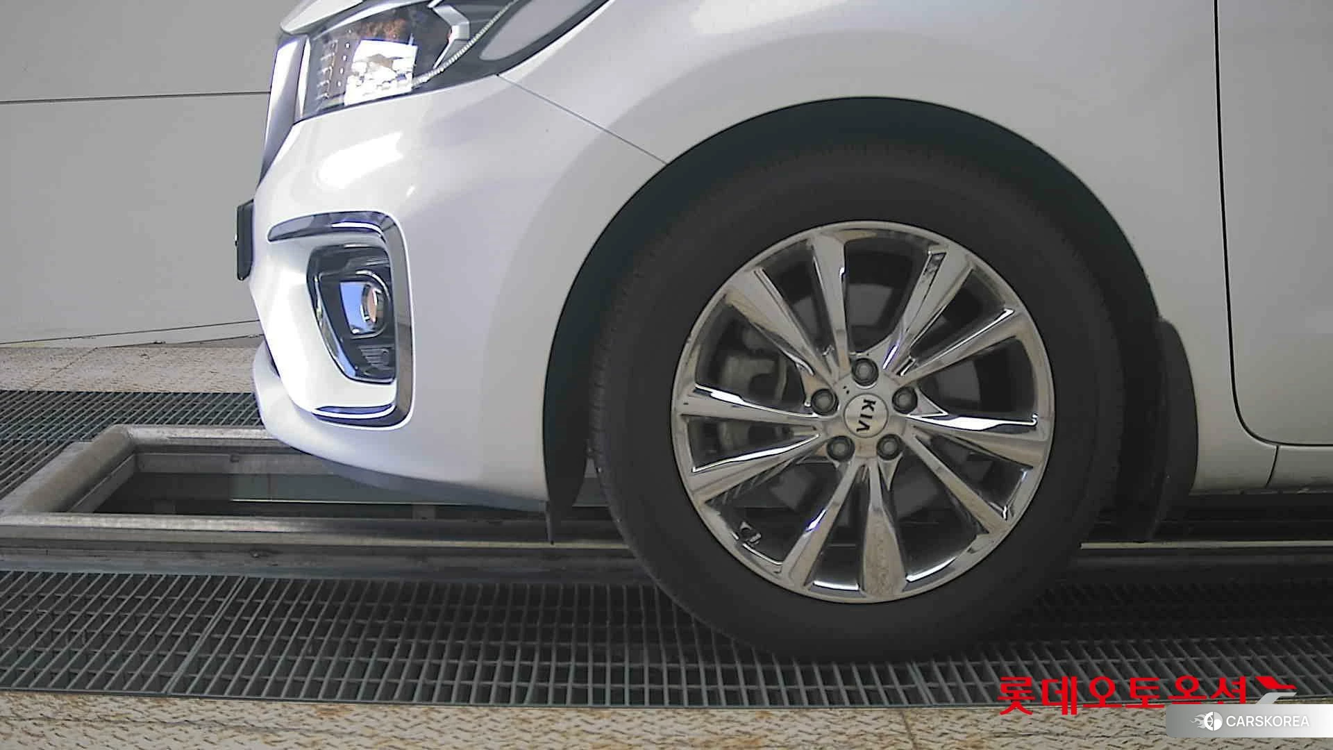 Kia Carnival id 4902436 из Кореи 13