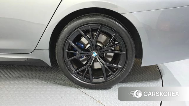 BMW 5 Series (G30) id 4579413 из Кореи 13