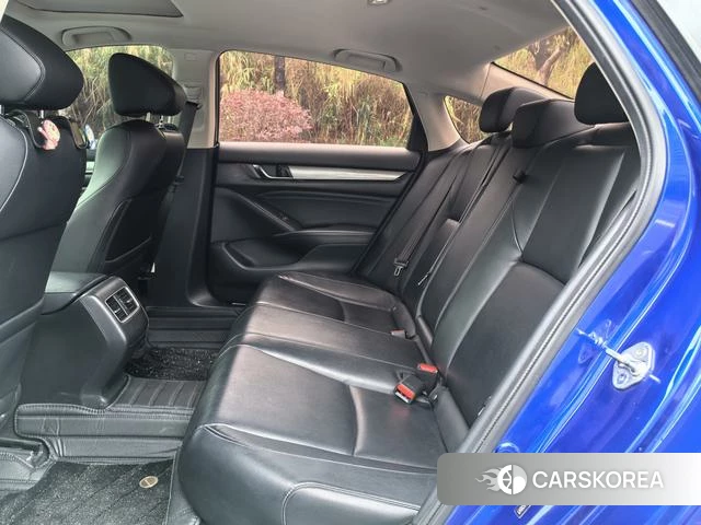 Honda Accord id 4220979 из Китая 13
