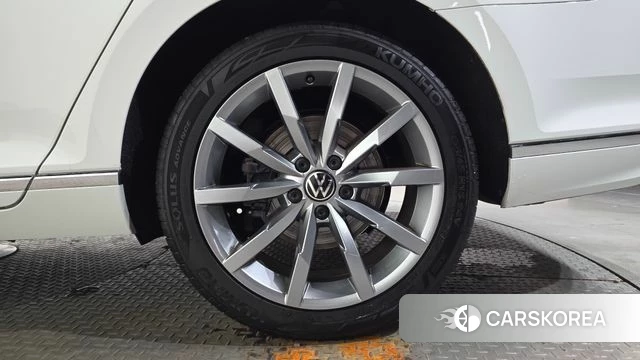 Volkswagen Passat GT (B8) id 4735837 из Кореи 13
