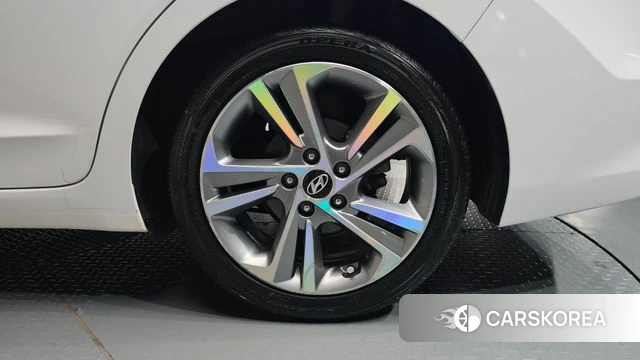 Hyundai Avante AD id 4471589 из Кореи 13
