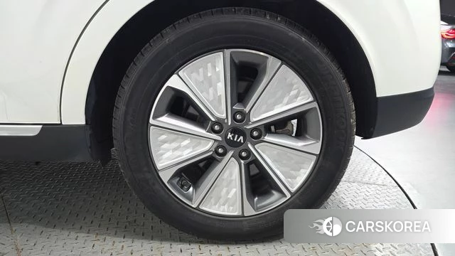 Kia Soul Booster EV id 4642378 из Кореи 13