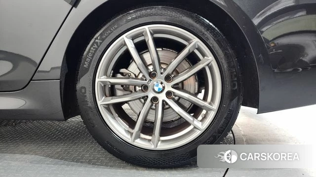 BMW 5 Series (G30) id 4619856 из Кореи 13