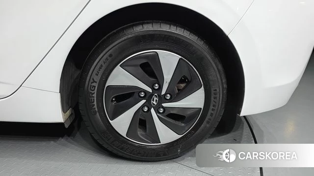 Hyundai Ionic Hybrid id 4188727 из Кореи 13