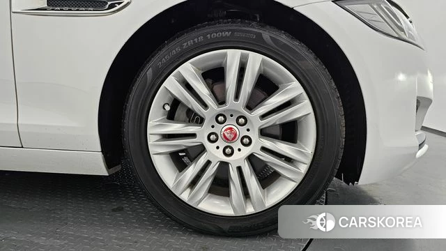 Jaguar XF (X260) id 4552130 из Кореи 13