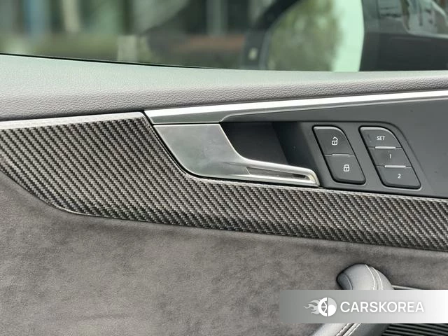 Audi RS 5 id 4211488 из Китая 13