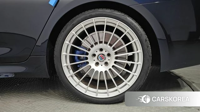 BMW 5 Series (G30) id 4641801 из Кореи 13