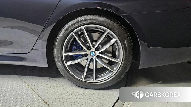 BMW 5 Series (G30) id 4250135 из Кореи 13