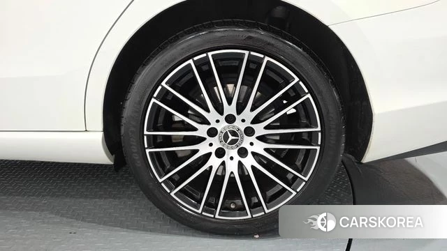 Mercedes-Benz C-Class W206 id 4697264 из Кореи 13