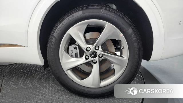 Genesis GV70 id 4686393 из Кореи 13
