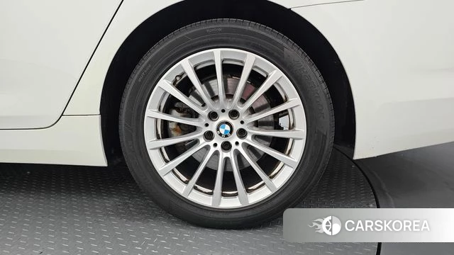 BMW 5 Series (G30) id 4424416 из Кореи 13