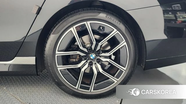 BMW 7 Series (G70) id 4506063 из Кореи 13