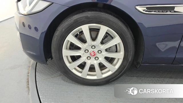 Jaguar XE id 4638145 из Кореи 13
