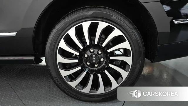 Lincoln Navigator 4th generation id 4315533 из Кореи 13